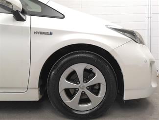 2012 Toyota Prius - Thumbnail