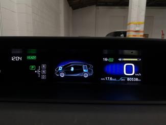 2017 Toyota Prius - Thumbnail