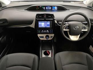 2017 Toyota Prius - Thumbnail