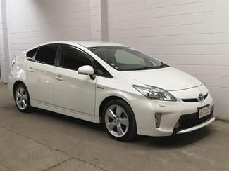 2012 Toyota Prius - Thumbnail