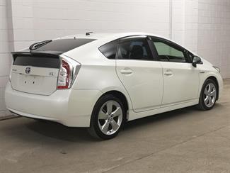 2012 Toyota Prius - Thumbnail