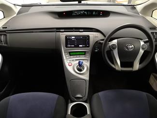 2012 Toyota Prius - Thumbnail