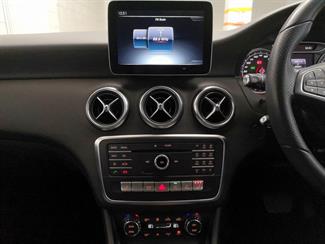 2017 Mercedes-Benz A 180 - Thumbnail