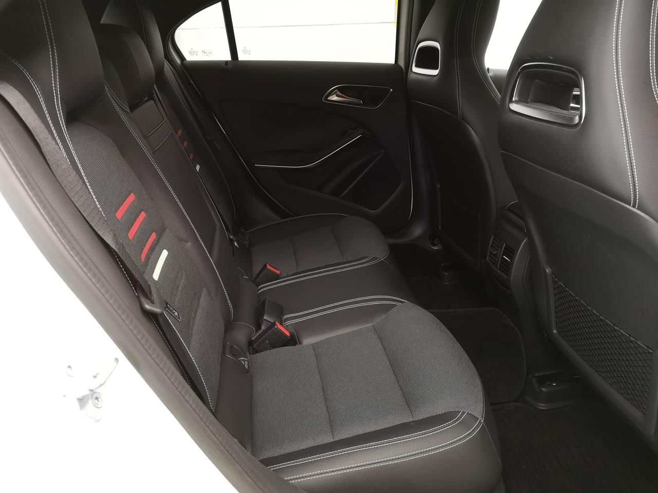 2017 Mercedes-Benz A 180