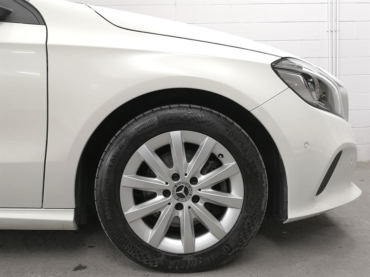 2017 Mercedes-Benz A 180