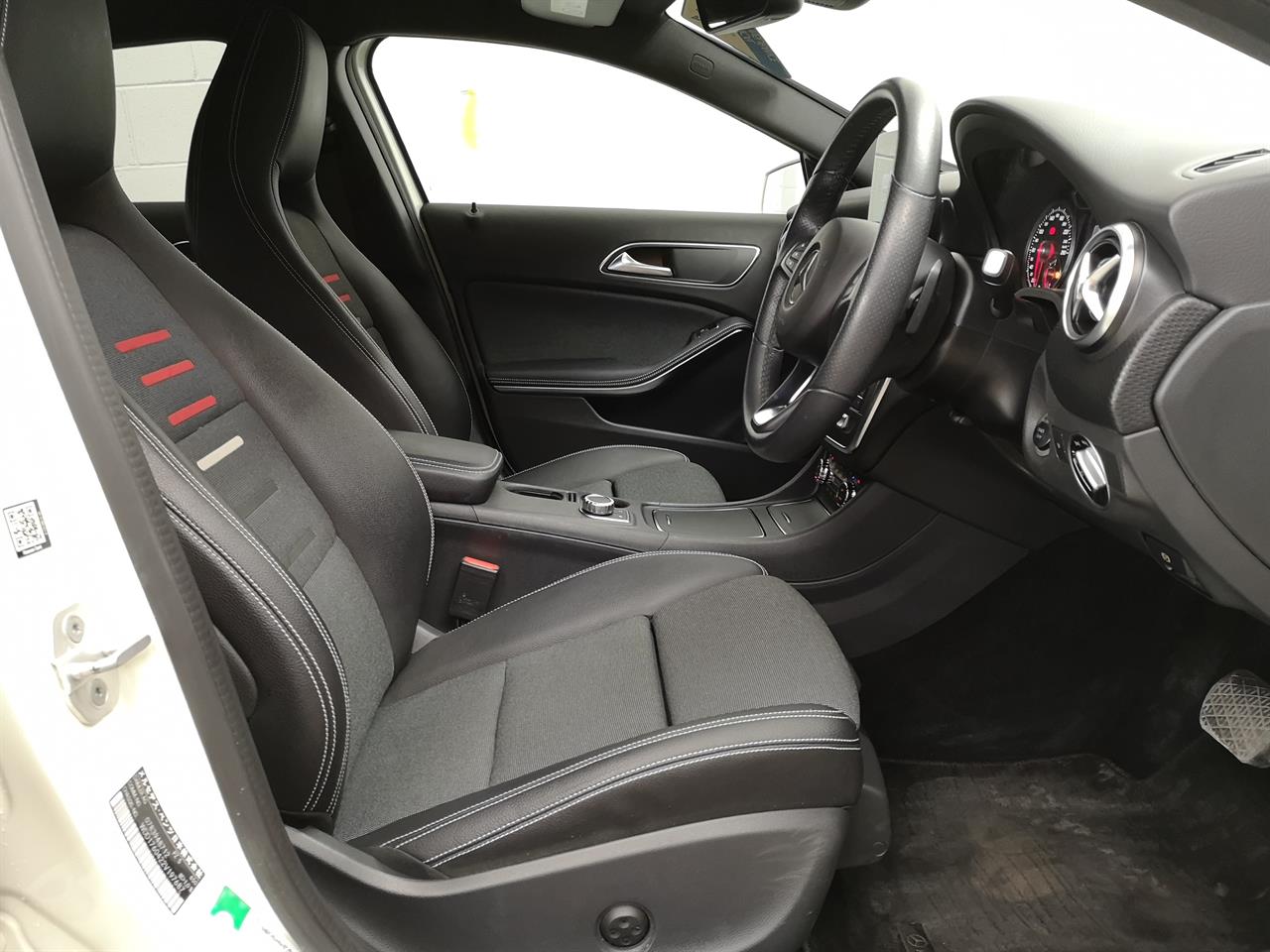 2017 Mercedes-Benz A 180