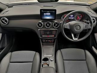 2017 Mercedes-Benz A 180 - Thumbnail
