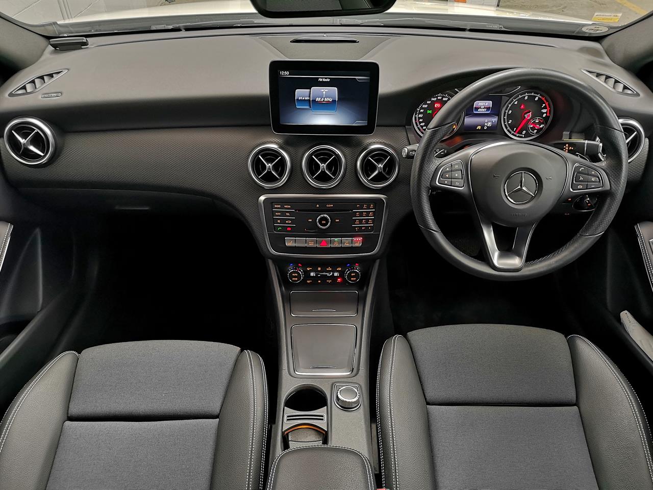 2017 Mercedes-Benz A 180