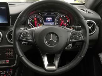 2017 Mercedes-Benz A 180 - Thumbnail