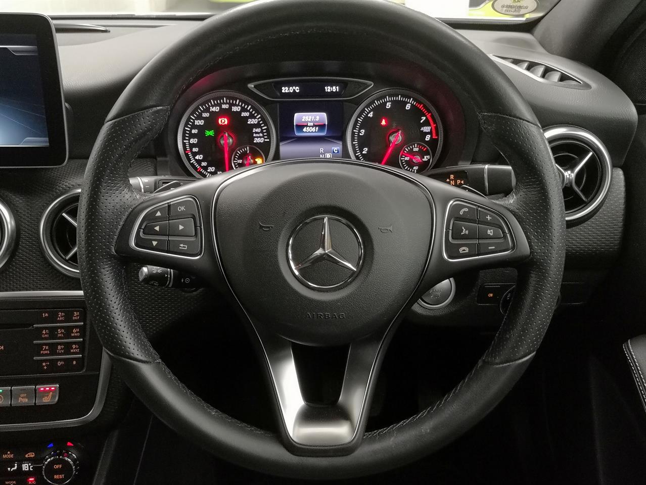 2017 Mercedes-Benz A 180