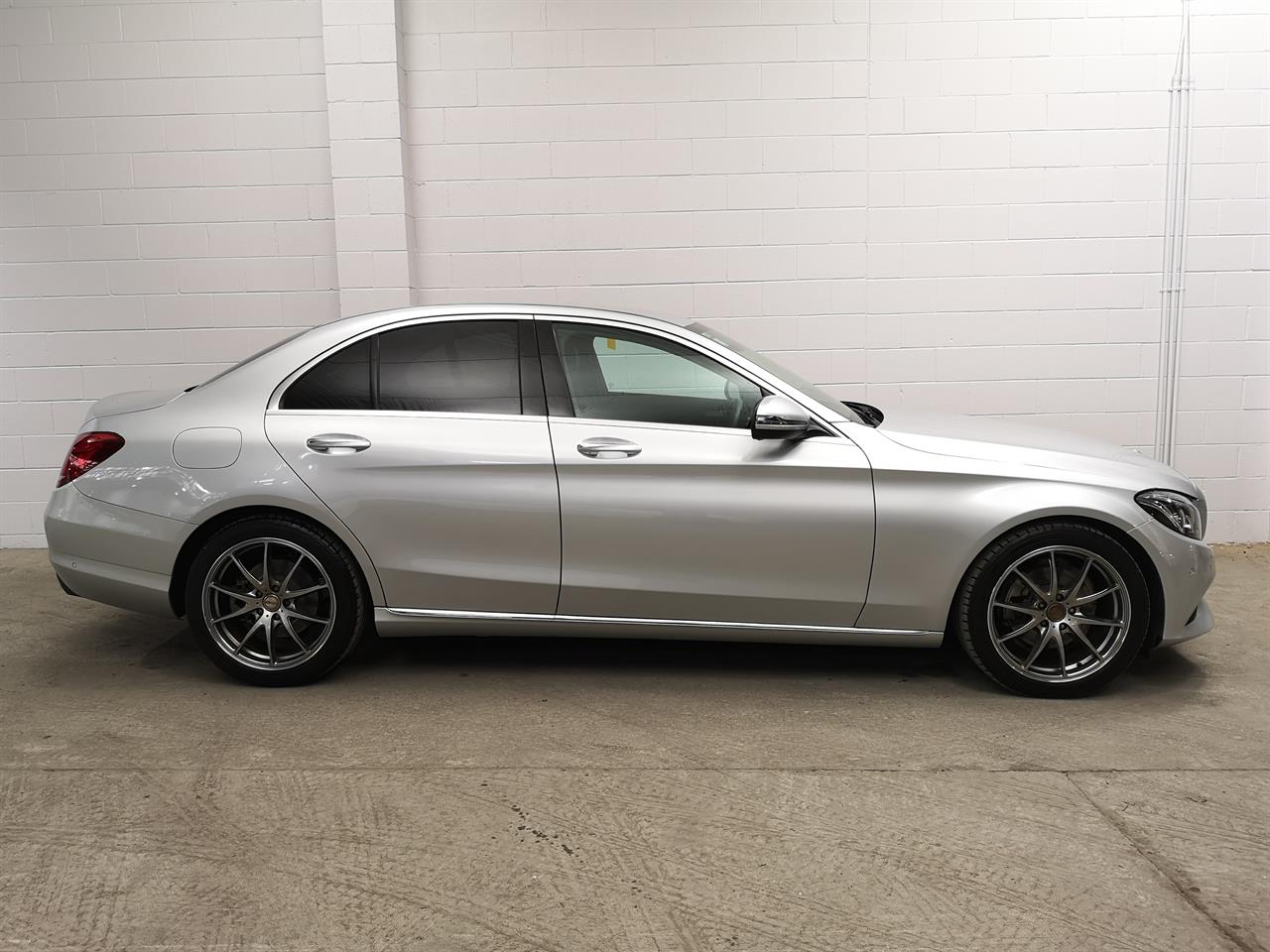 2016 Mercedes-Benz C 220