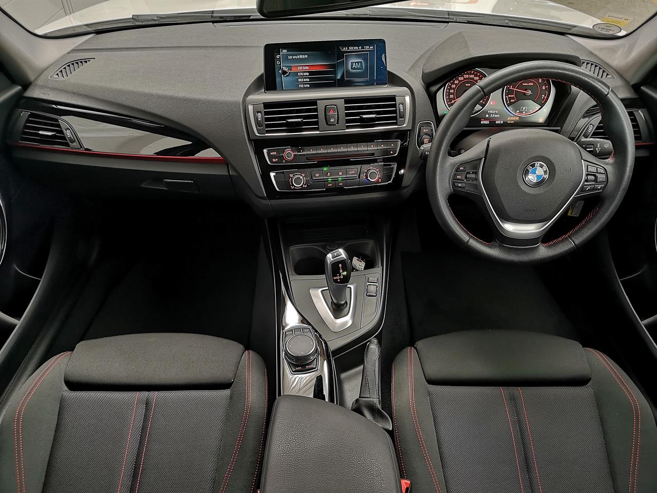 2017 BMW 118I