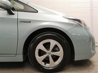 2012 Toyota Prius - Thumbnail