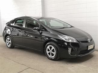 2015 Toyota Prius - Thumbnail