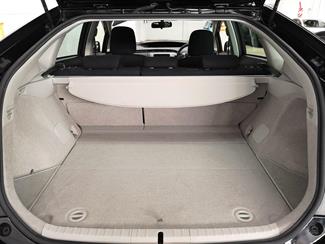 2015 Toyota Prius - Thumbnail