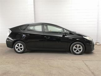 2013 Toyota Prius - Thumbnail