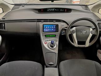 2013 Toyota Prius - Thumbnail