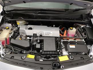 2013 Toyota Prius - Thumbnail