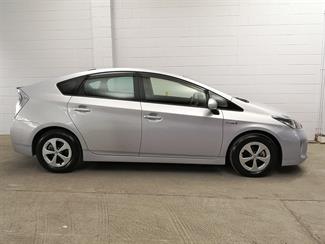 2013 Toyota Prius - Thumbnail