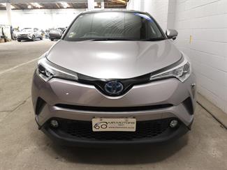 2017 Toyota C-HR - Thumbnail