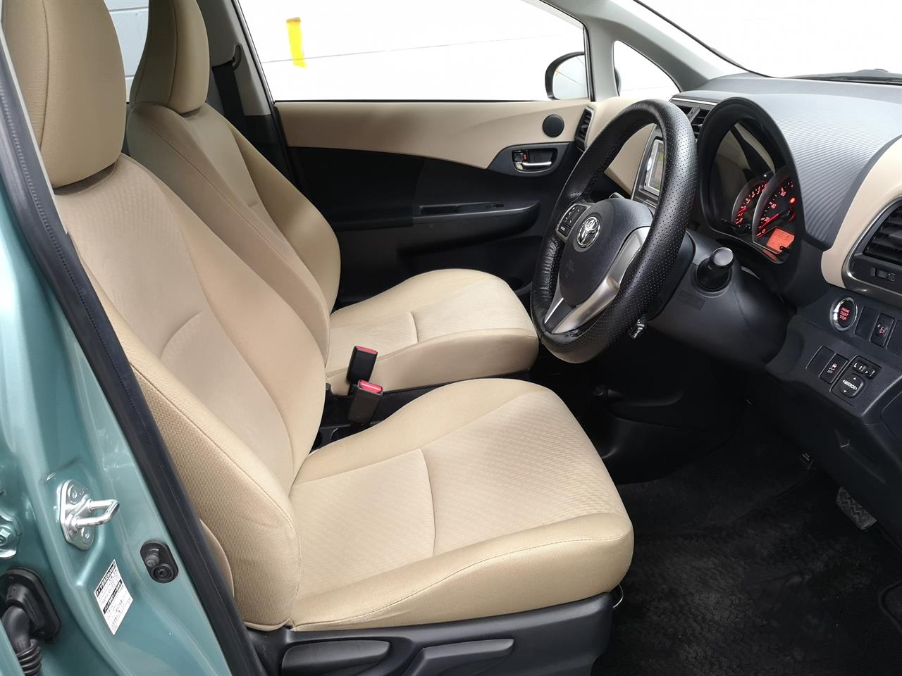 2014 Toyota Ractis