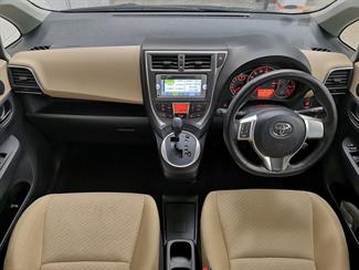 2014 Toyota Ractis - Thumbnail
