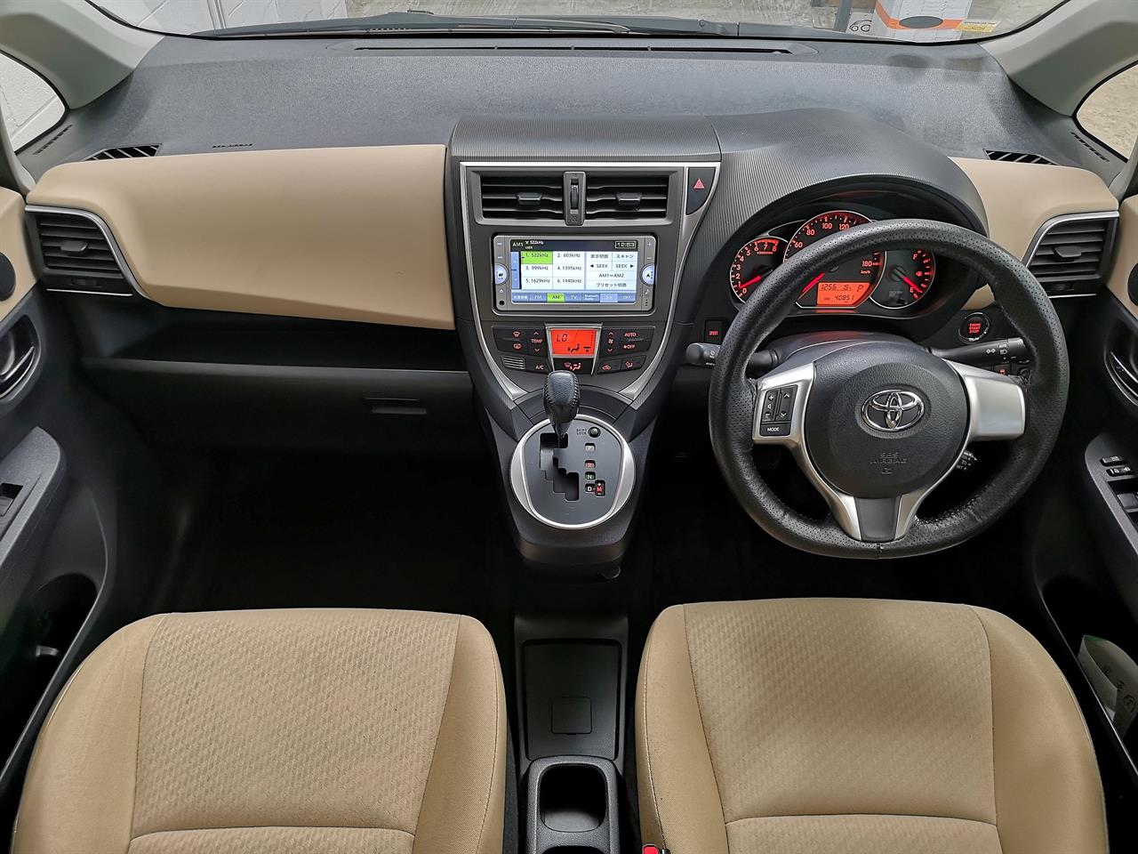 2014 Toyota Ractis