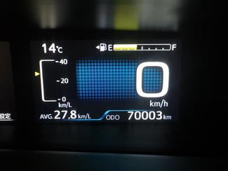 2017 Toyota Prius - Thumbnail