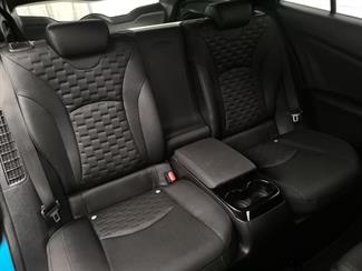 2017 Toyota Prius - Thumbnail