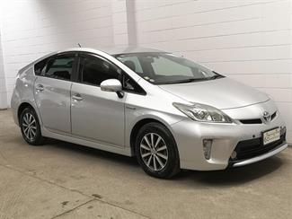 2013 Toyota Prius - Thumbnail