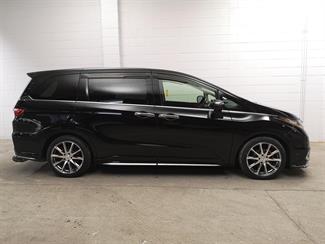 2015 Honda Odyssey - Thumbnail