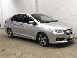 2015 Honda Grace - Thumbnail