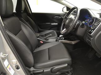 2015 Honda Grace - Thumbnail