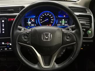 2015 Honda Grace - Thumbnail