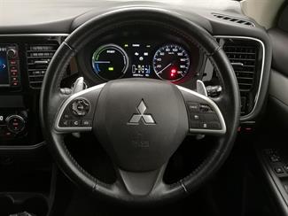 2014 Mitsubishi Outlander - Thumbnail