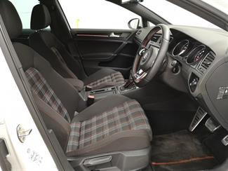 2014 Volkswagen Golf GTI - Thumbnail