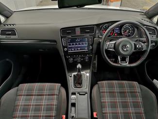 2014 Volkswagen Golf GTI - Thumbnail