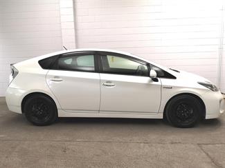 2013 Toyota Prius - Thumbnail