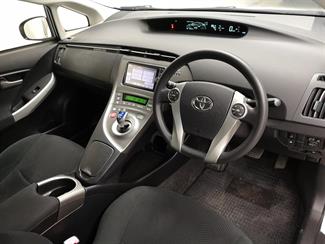 2013 Toyota Prius - Thumbnail