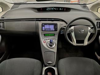 2013 Toyota Prius - Thumbnail