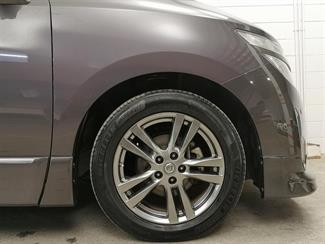 2012 Nissan Elgrand - Thumbnail