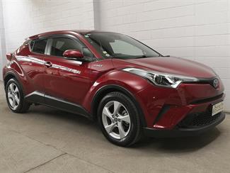 2017 Toyota C-HR - Thumbnail