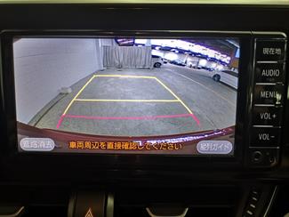 2017 Toyota C-HR - Thumbnail