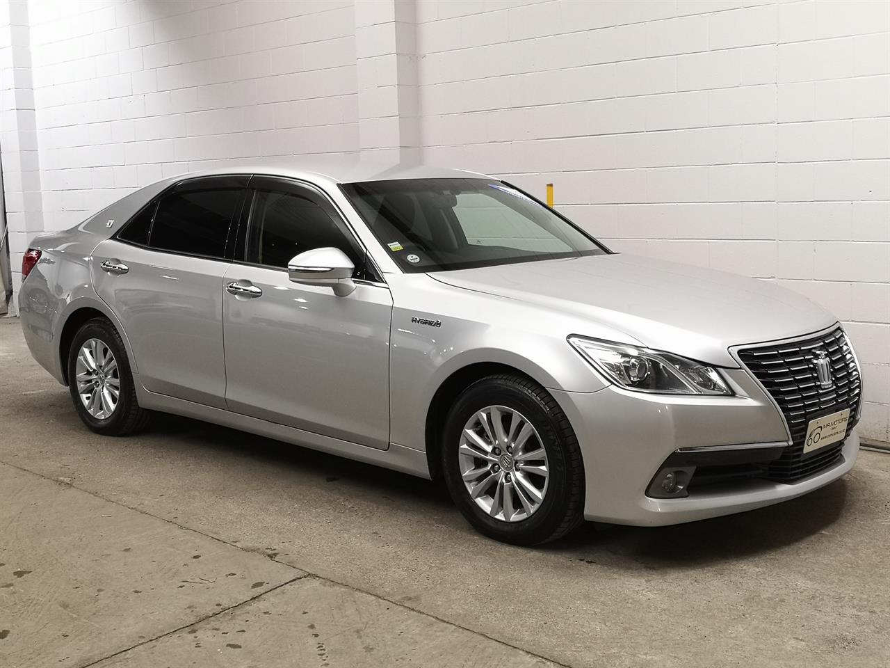 2015 Toyota Crown
