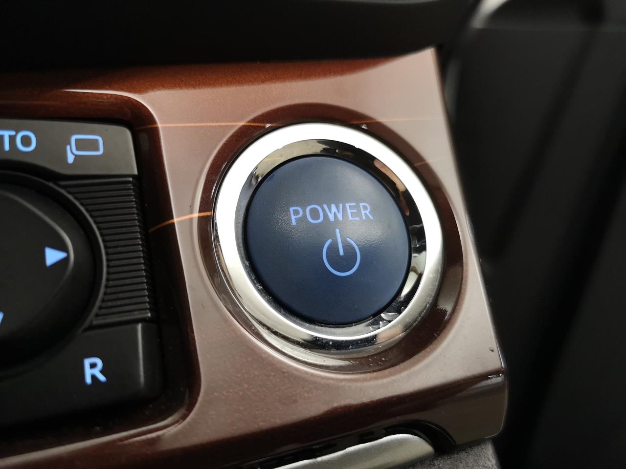 2015 Toyota Crown