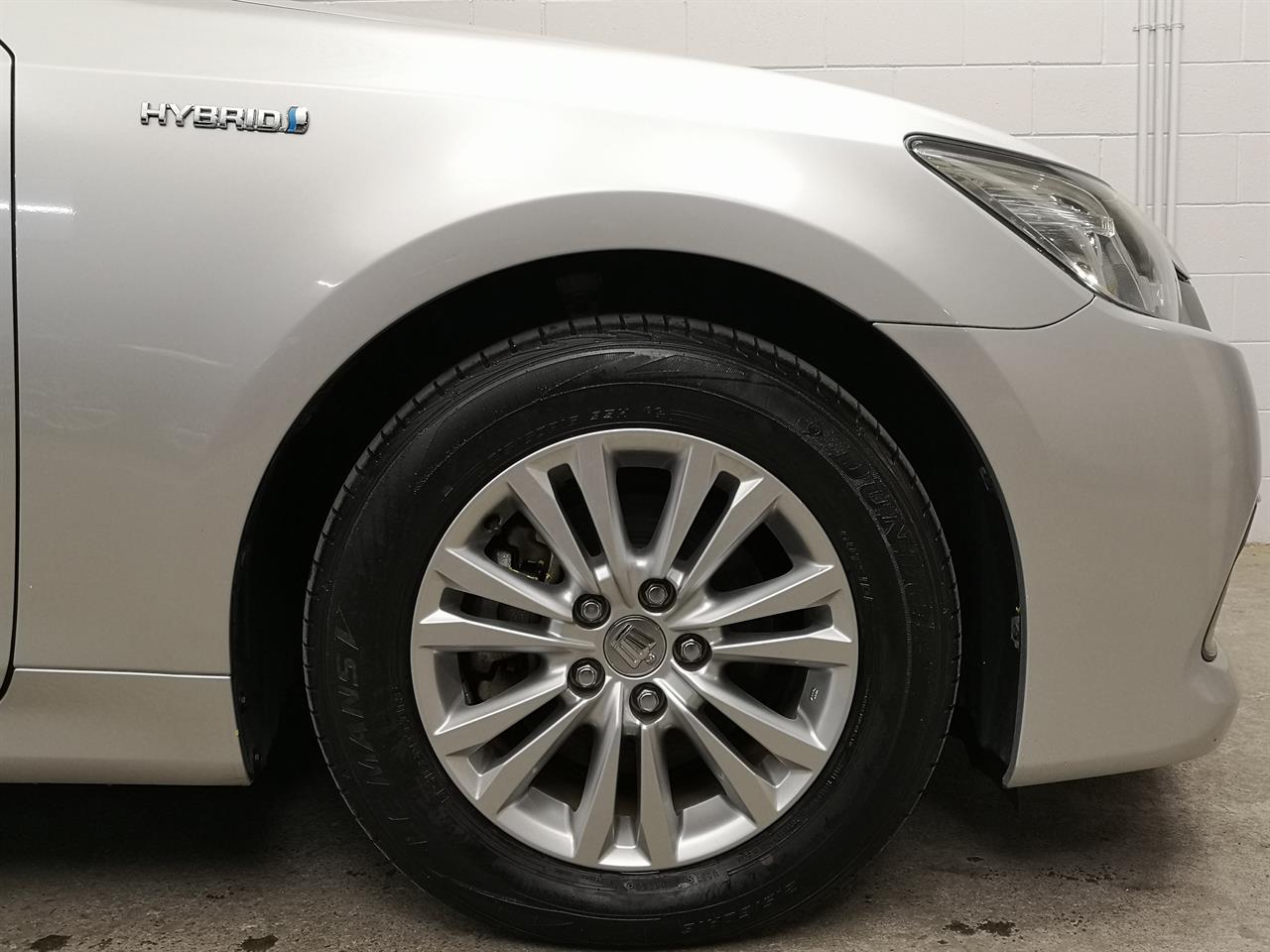 2015 Toyota Crown