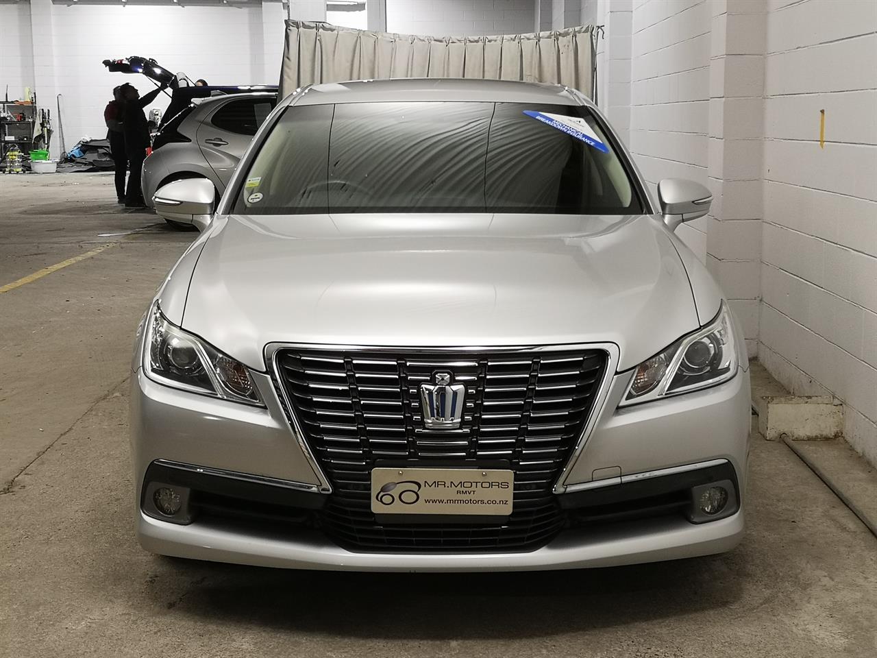 2015 Toyota Crown