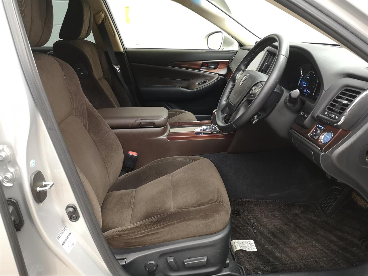 2015 Toyota Crown