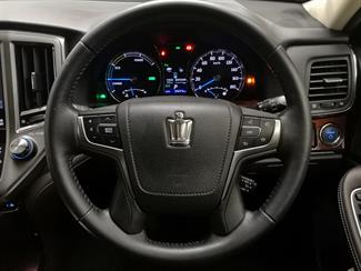 2015 Toyota Crown - Thumbnail