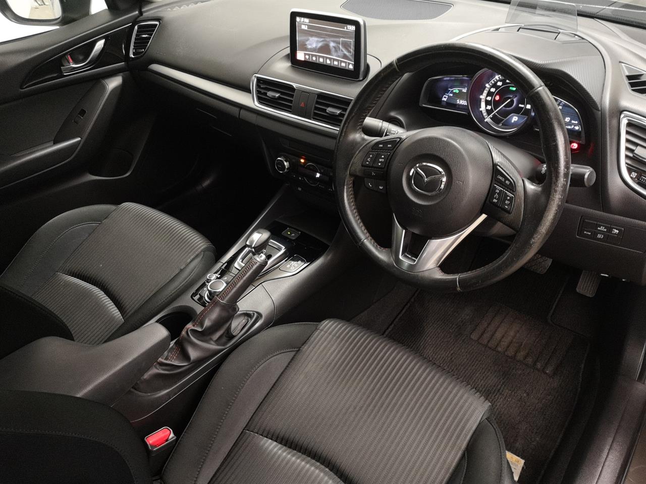 2014 Mazda Axela